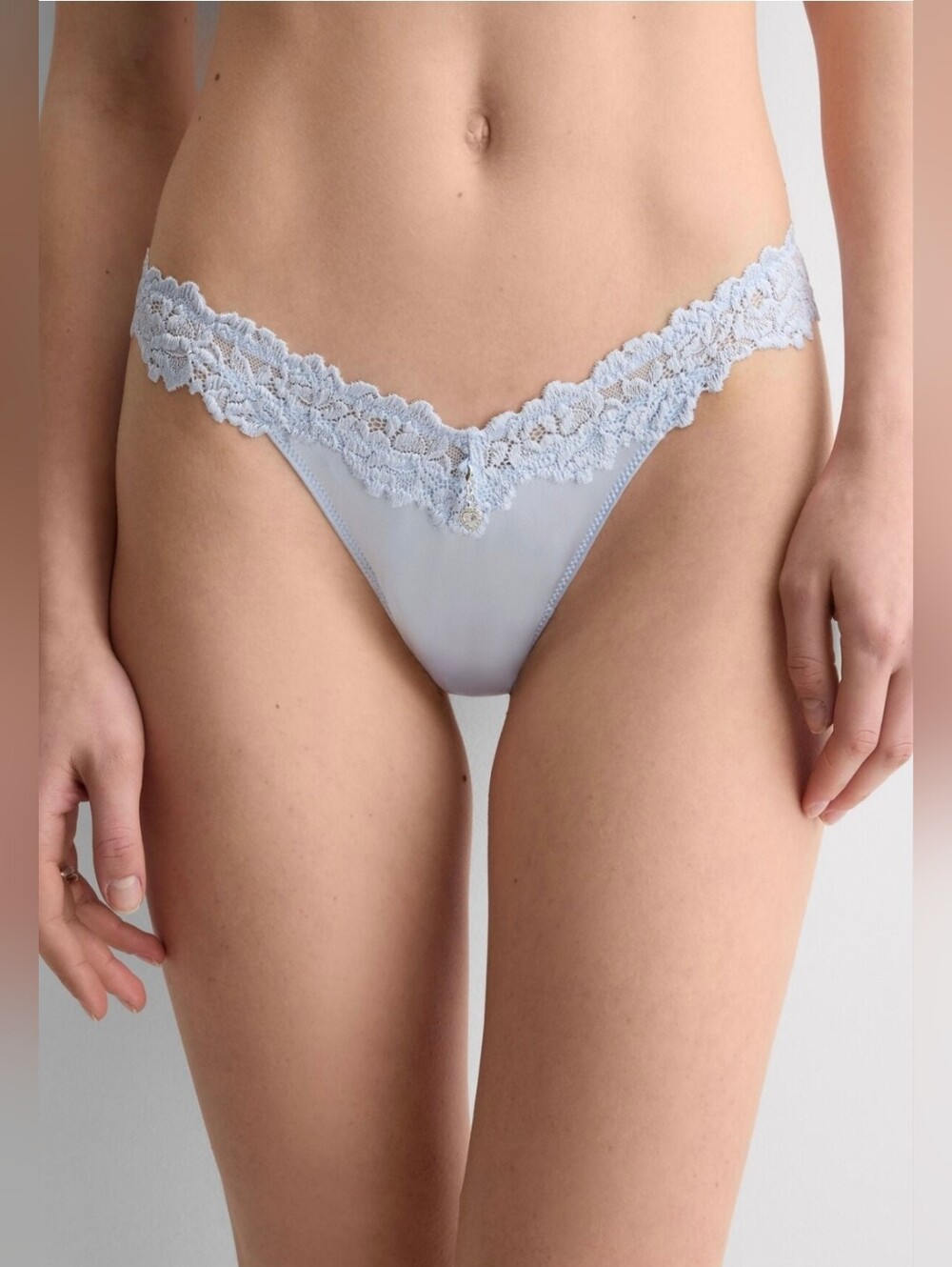 Intimissimi Silky Flowers Silk and Lace ‘80s Style Brazilian
